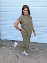 Load image into Gallery viewer, OLIVE QUILTED LOUNGE TOP
