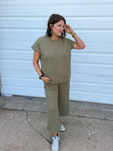 Load image into Gallery viewer, OLIVE QUILTED LOUNGE TOP
