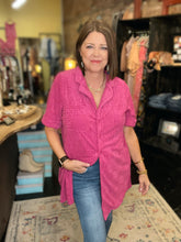 Load image into Gallery viewer, MAGENTA TEXTURED TUNIC

