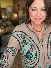 Load image into Gallery viewer, SJ KENDALL GRAY TUNIC

