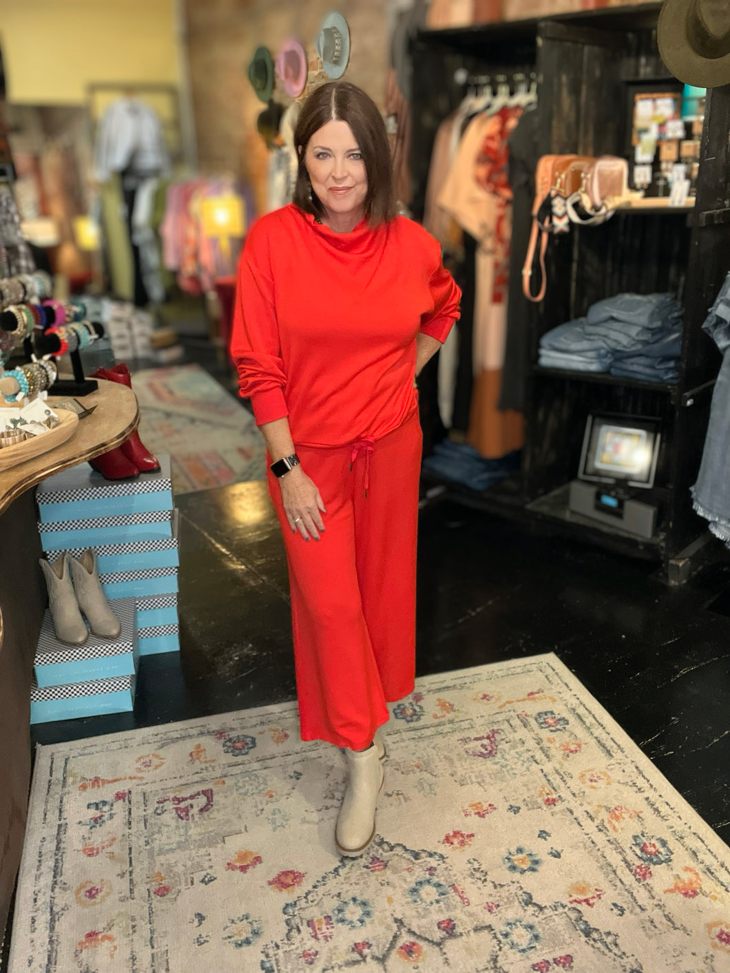 KC RED LOUNGE SWEATSHIRT