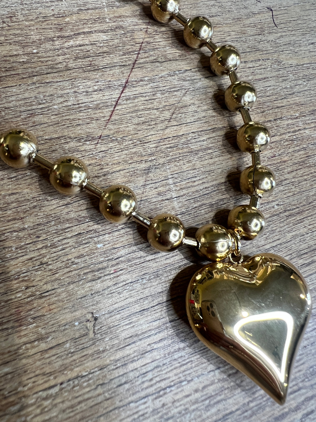 CHUNKY HEART NECKLACE