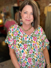 Load image into Gallery viewer, JEWEL TONE FLORAL TOP
