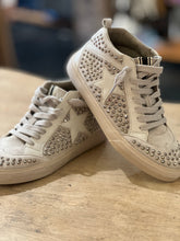 Load image into Gallery viewer, SEVERINE SILVER SNEAKERS
