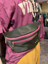 Load image into Gallery viewer, BLAKELY OLIVE BUM BAG
