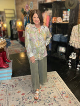 Load image into Gallery viewer, PASTEL SEQUIN TOP
