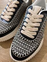 Load image into Gallery viewer, SELINA BLACK SNEAKER
