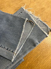 Load image into Gallery viewer, STRIVING CROPPED FLARE DENIM
