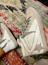 Load image into Gallery viewer, ROXANNE WHITE SNEAKER
