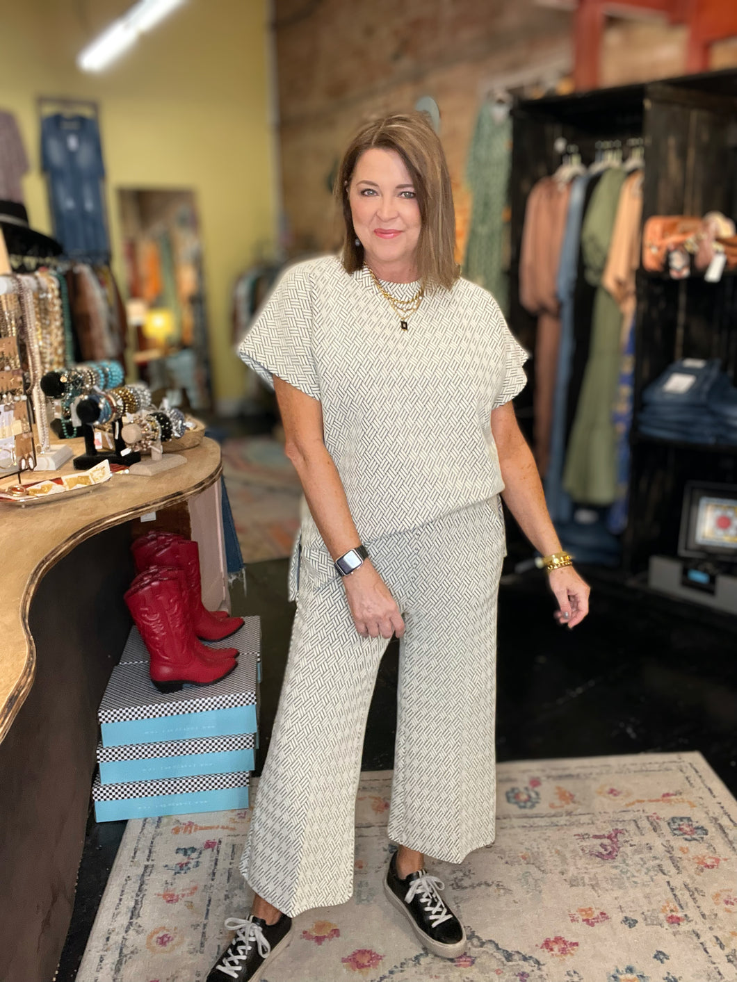 CREAM/GRAY PANT (CURVY)