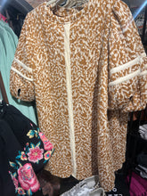 Load image into Gallery viewer, QUILTED CAMEL PRINT DRESS
