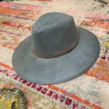 Load image into Gallery viewer, MINT SUEDE HAT
