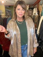 Load image into Gallery viewer, PLUS CAMEL LEOPARD TUNIC
