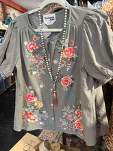 Load image into Gallery viewer, SJ FADED SAGE TOP (CURVY)
