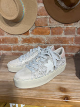 Load image into Gallery viewer, REBA GOLD SNEAKER
