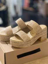 Load image into Gallery viewer, OCEAN AVE TAN SANDALS
