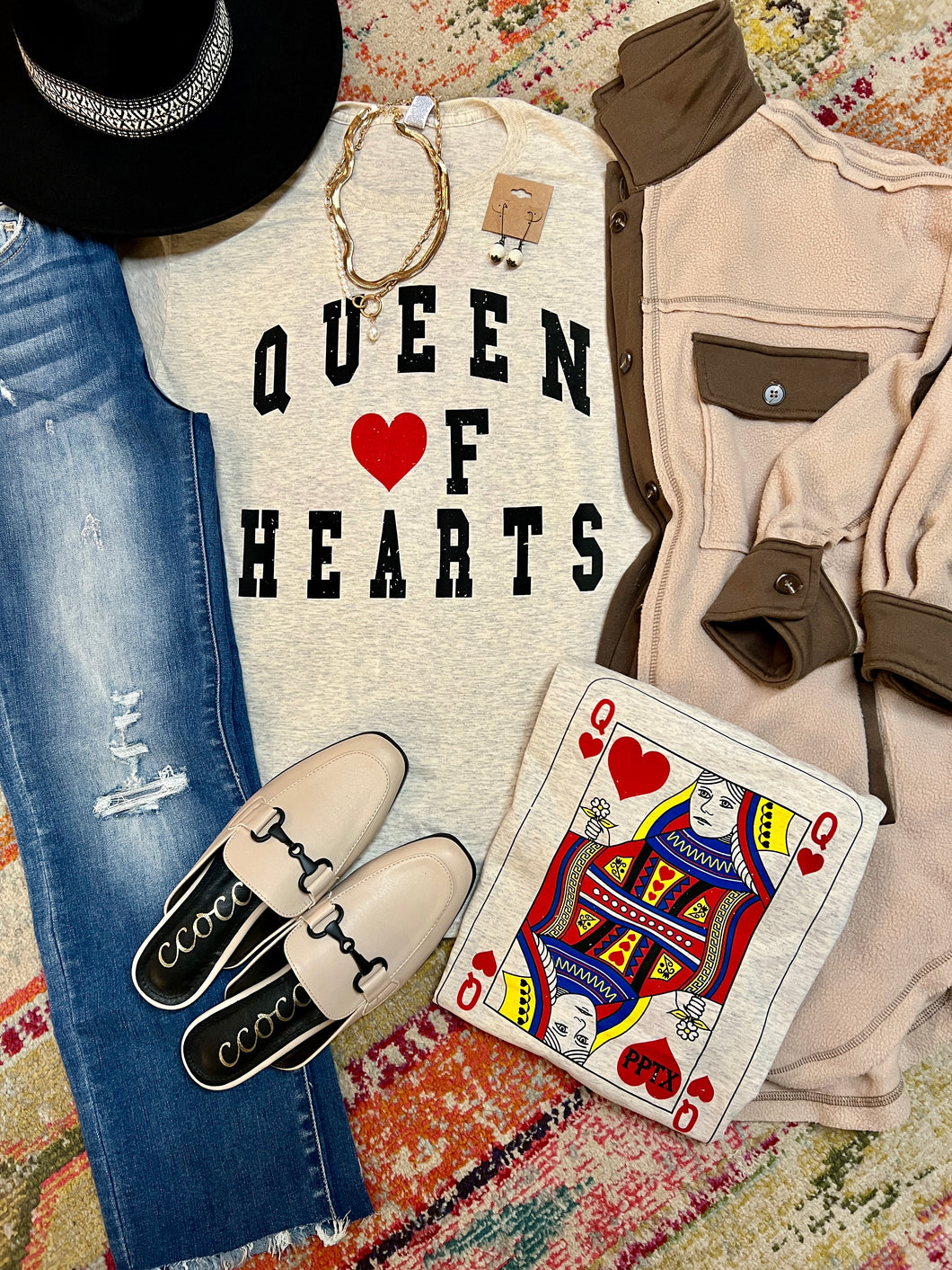 QUEEN OF HEARTS TEE