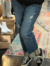 Load image into Gallery viewer, JUDY BLUE DAD JEAN
