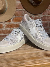 Load image into Gallery viewer, REBA GOLD SNEAKER
