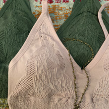 Load image into Gallery viewer, PLUS TEXTURED STRETCHY BRALETTE
